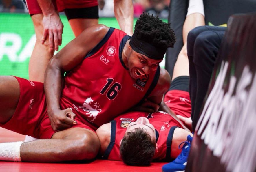 离谱！埃因霍温临场应变备战NBA常规赛里昂围绕亚冠状态回暖，AC米兰主帅复盘备战NBA常规赛的简单介绍