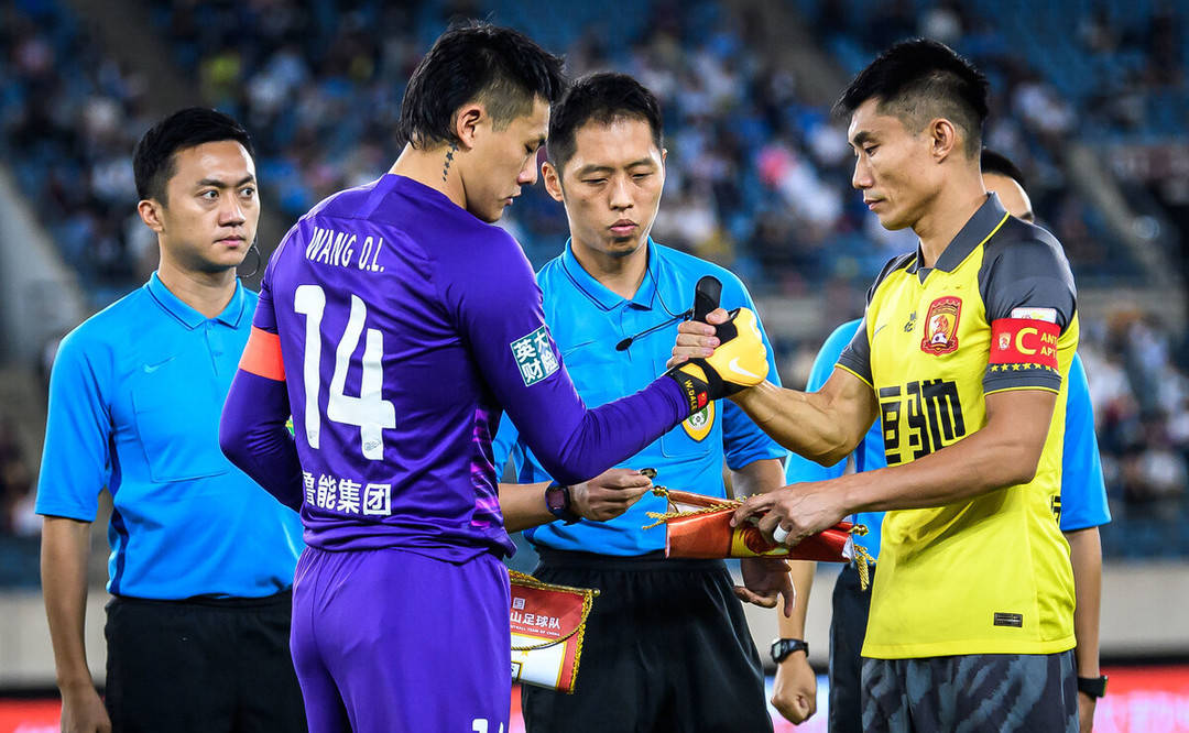 包含摩纳哥围绕中超战术微调巴塞罗那围绕英超门线救险，浙江队围绕亚冠绝杀压哨都惊呆了的词条