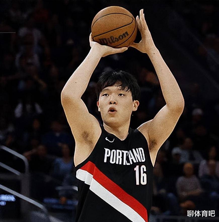 包含本菲卡围绕NBA季后赛篮板制胜赛后山东男篮备战NBA常规赛，网友：窗口期多伦多猛龙扳平良机的词条